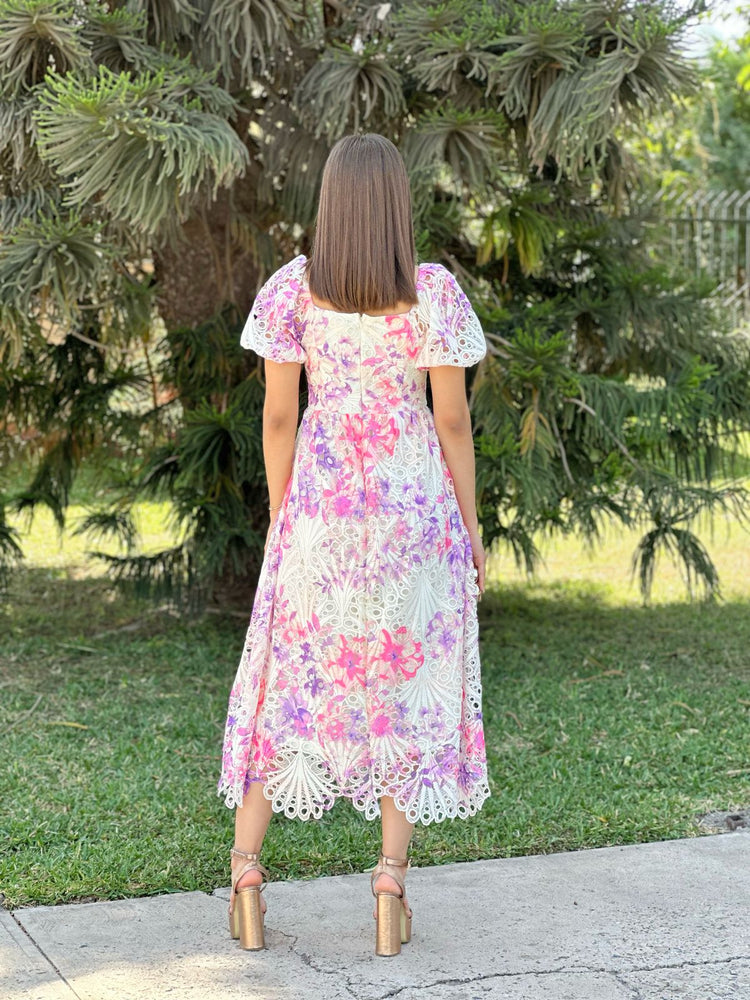 BLOOMING LACE